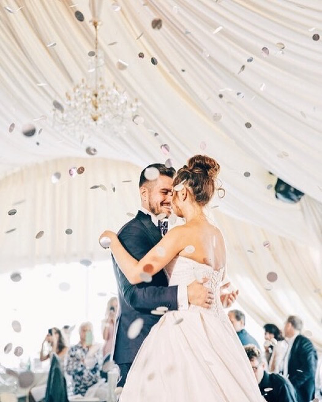 Конфетти выдувное 